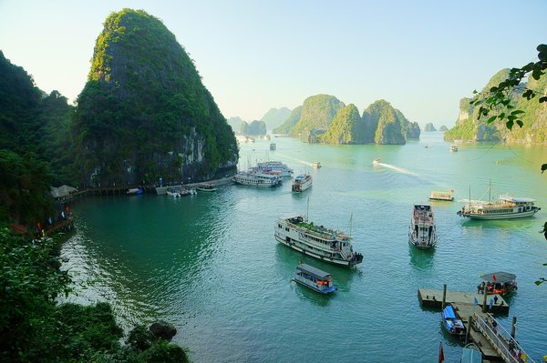 Évadez-vous : croisières abordables en baie d'Halong !