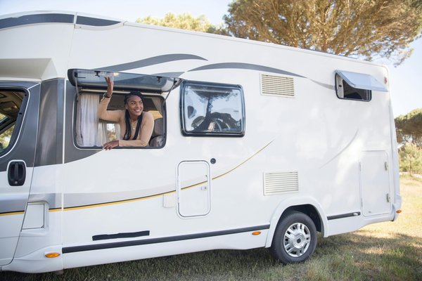 Location camping-car 4 personnes : options, prix et conseils